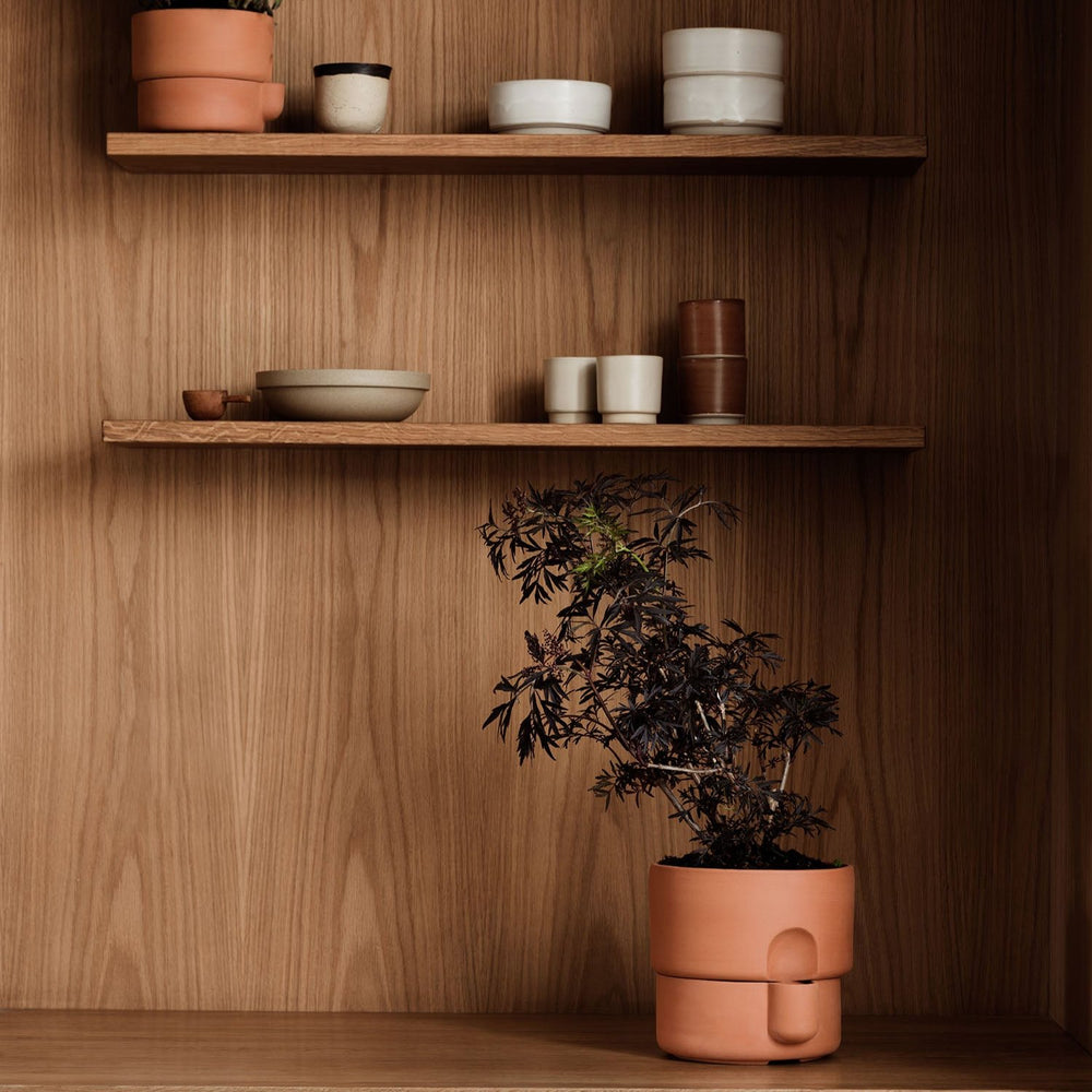 Oasis_planters_terracotta_kitchen_shelf_Northern